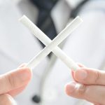 タバコが歯に与える影響とは?喫煙が引き起こす口内トラブル