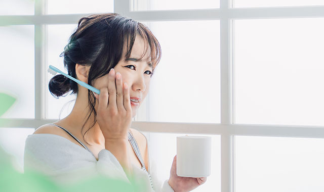 冷たいもので歯がしみる原因は虫歯なの？その他の原因とは？